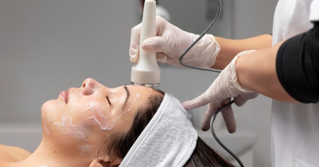 hydrafacial in Indore treatment for deep cleansing and glowing, hydrated skin.