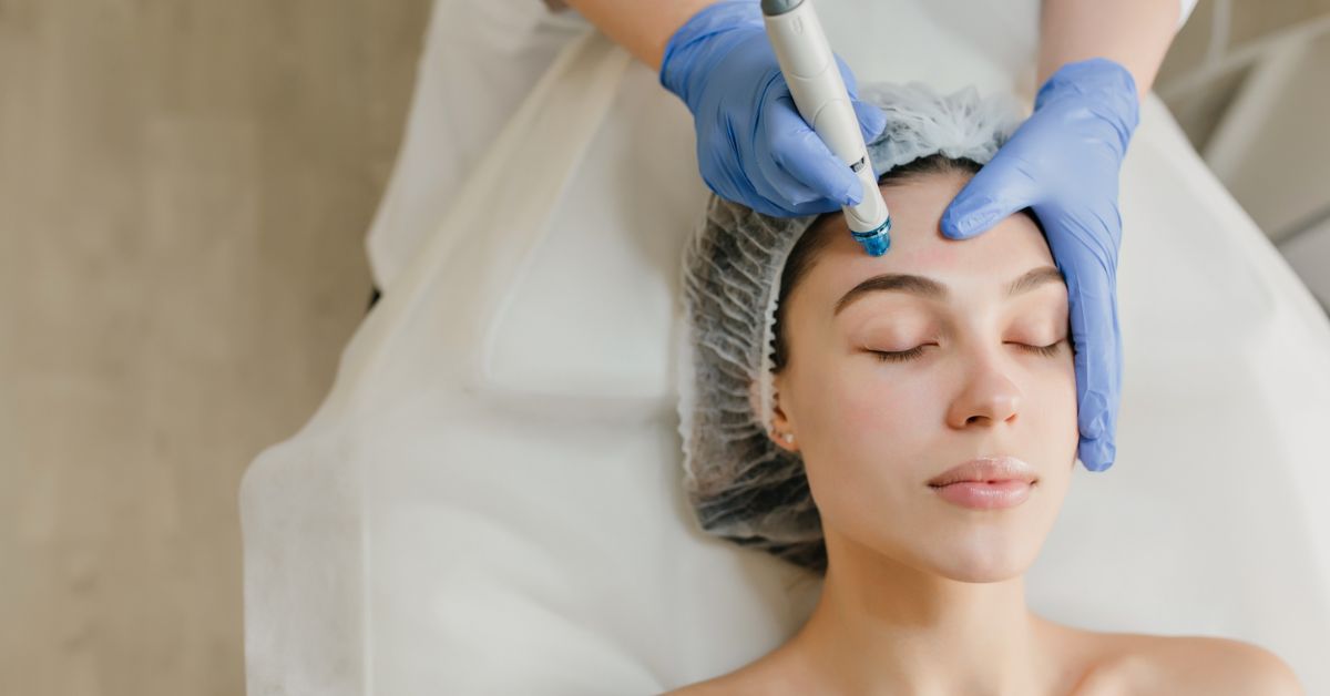 HydraFacial in Indore for instant glow with professional skin treatment in Indore for hydrated and smooth skin